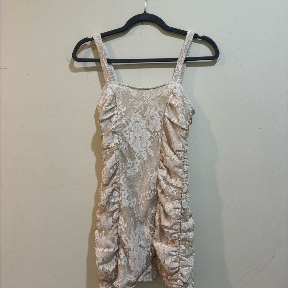 Elegant Lace Ruched Dress